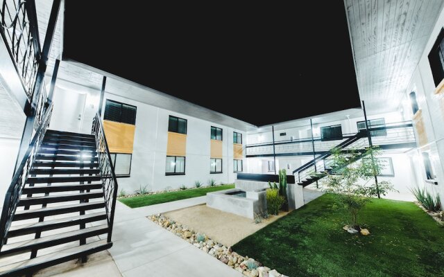 WanderJaunt Apts near Roosevelt Row