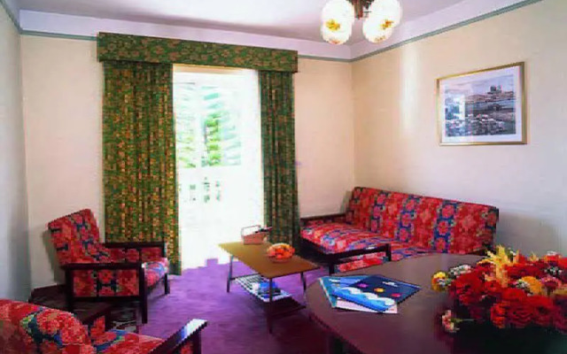 Sundown Court Leisure Resort