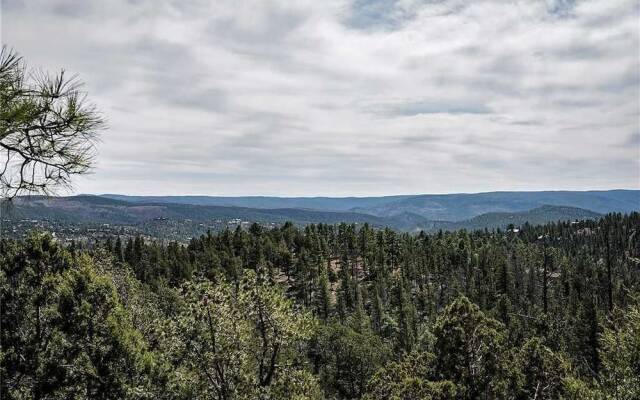 Alpine Village Lodge - Five Bedroom Cabin