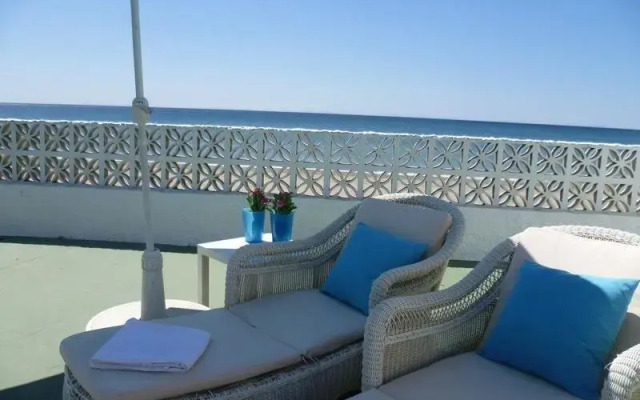 Beach House Costabella