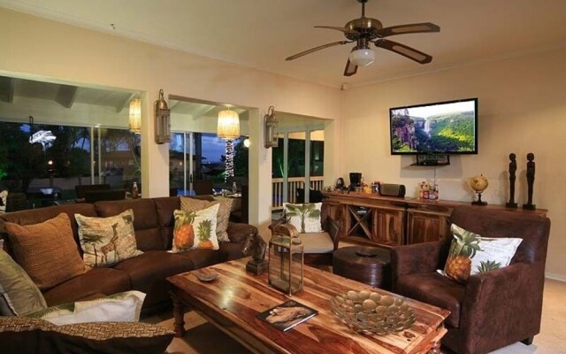 La Loggia On Broadwood