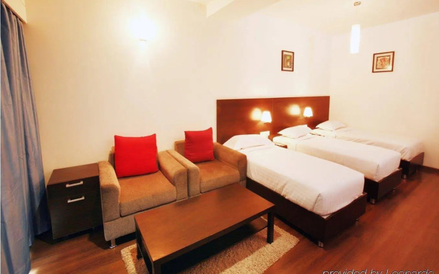 Le Royale Residency