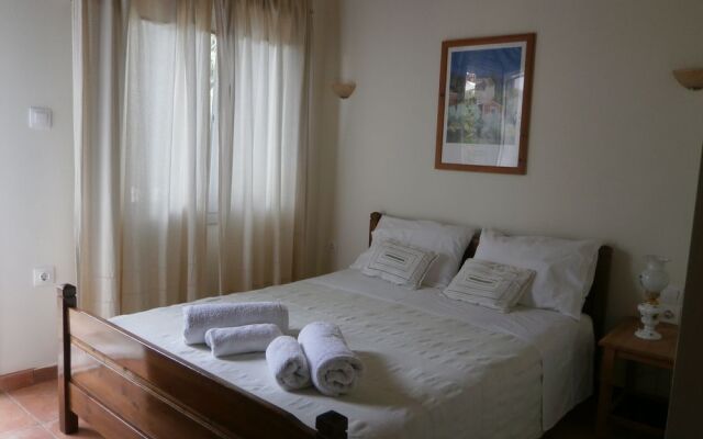 Sanidiamonds  APARTMENTS & STUDIOS