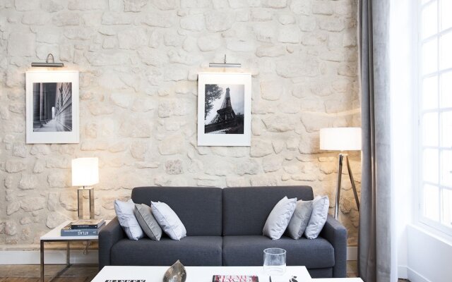 Luxury 2BDR Le Marais I by Livinparis