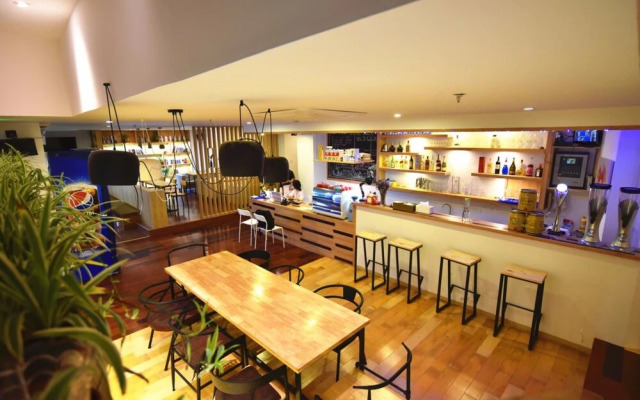 Ease Hostel
