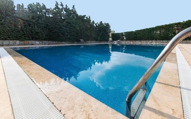 Huge Luxury Villa With Pool Near Beach in Bodrum