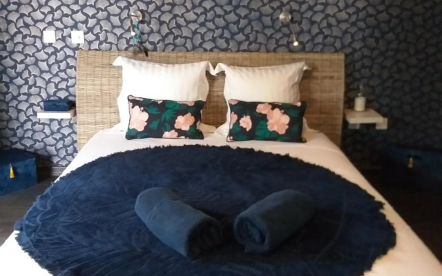 Suite INDIGO JACUZZI PRIVE PISCINE VUE MER acces cuisine laverie