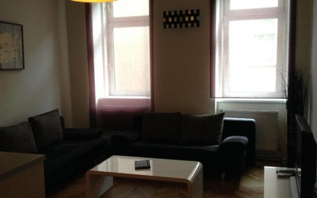 Debo Apartments - contactless check in