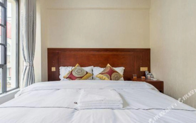 Yasu Inn (Kunming Dianchi Scenic Area)