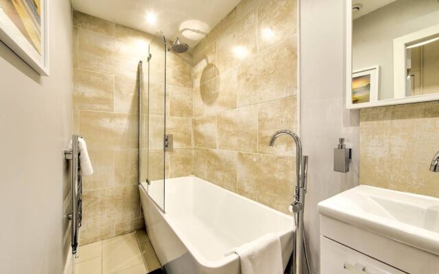 City Centre Georgian Maindoor 2bed/2bath Apartment