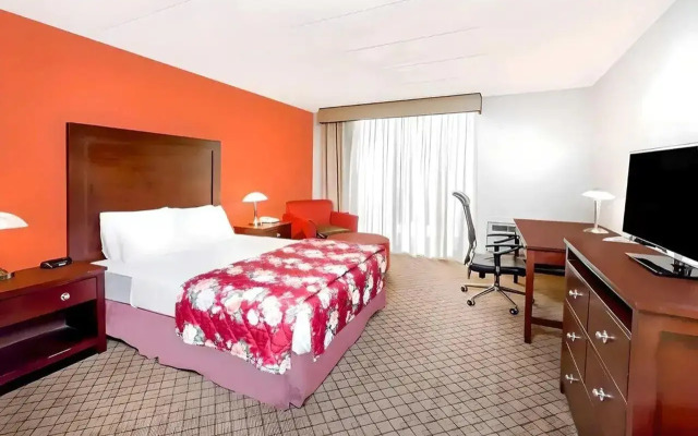 MainStay Suites Lansing West