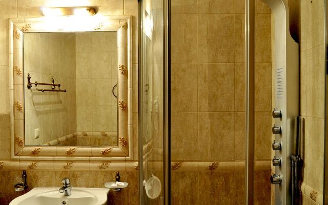 Areos Polis Hotel