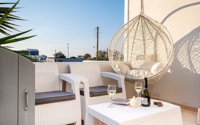 Paradise, Traditional Cycladic House