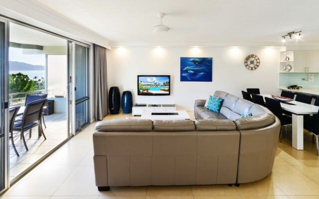 Poinciana 101 3 Bedroom Renovated Spacious 3 Bedroom Central Location