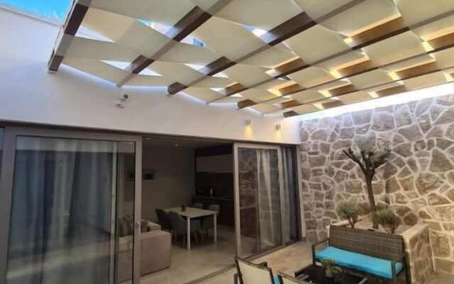 Sutivan Luxury Apartments