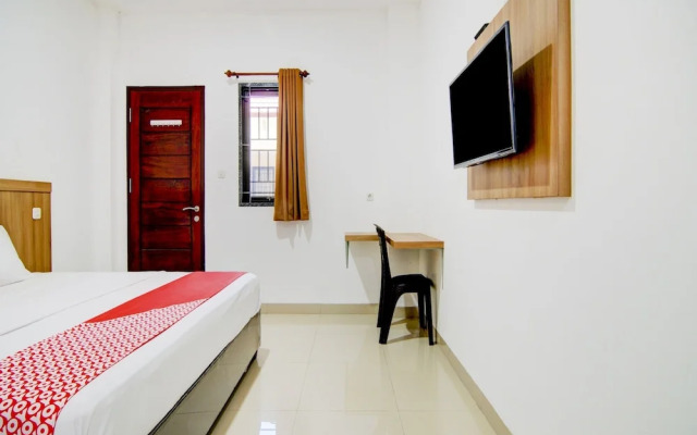 The Shine Residence by OYO Rooms