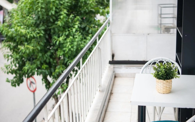 Grey & Cozy Luxury Apartment