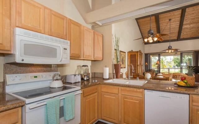 Surf & Racquet Club #6-303