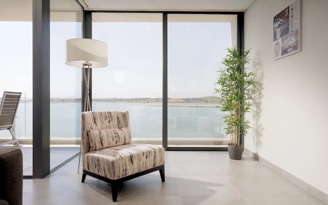 Portimão Ocean Breeze by Homing