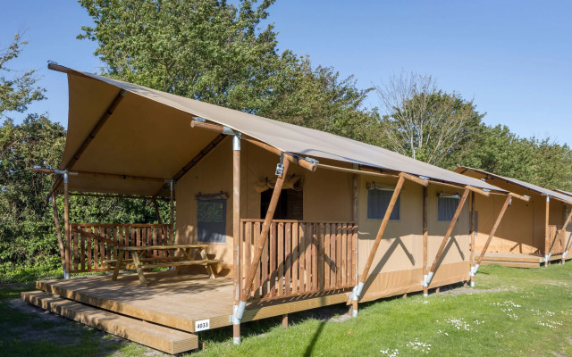 Nice Safari Tent With Bathroom, Eindhoven at 12 km