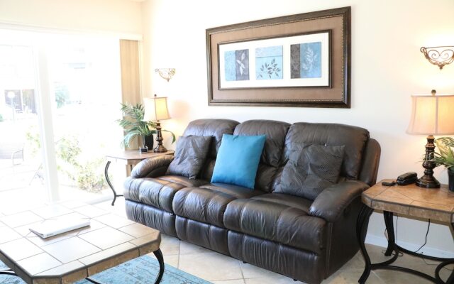 Jamaica Royale 002 - 1 Br Condo