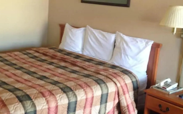 Deluxe Inn