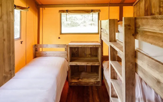 Atmospheric Glamping Tent With Bathroom in Nature