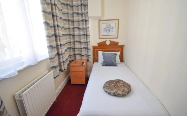 Pembridge Palace Hotel