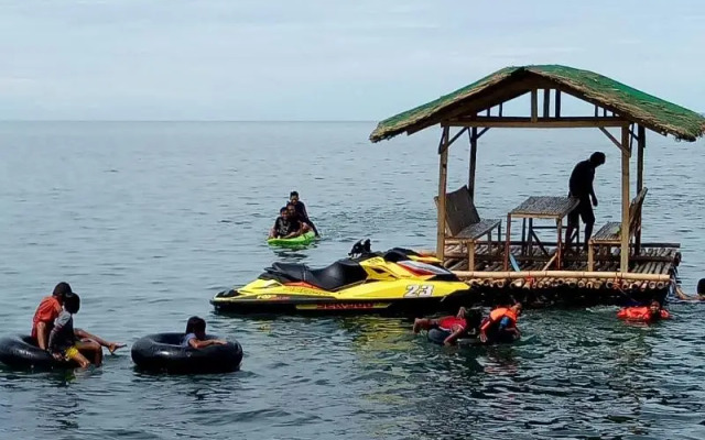 SmallFry's Beach Resort