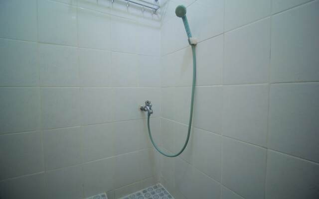 SPOT ON 2305 Andys Nur Penginapan