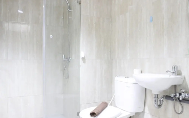 Modern 2Br @ Tamansari La Grande Apartment