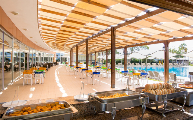 Grand Sahins Gumuldur Resort