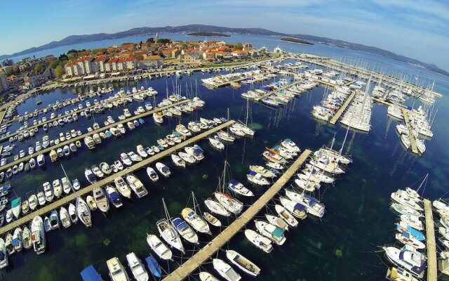 Stunning Apartment in Biograd With 2 Bedrooms, Wifi and Outdoor Swimming Pool