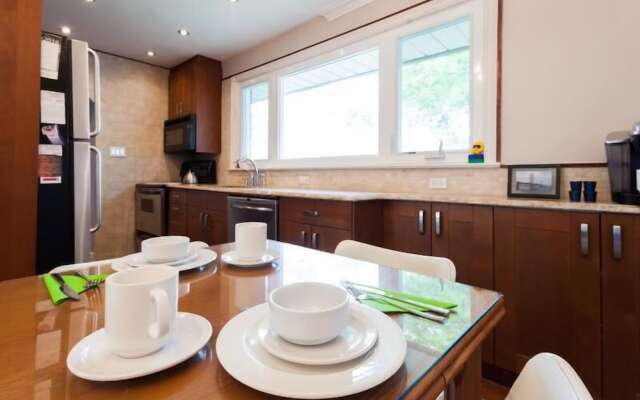 Beautiful Detached 6 Bedroom House