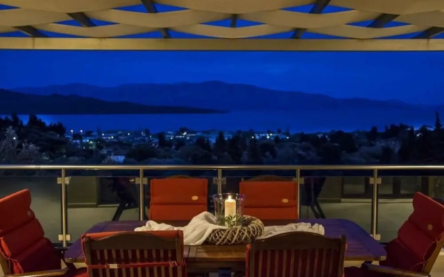 Luxurious Villa Kastro