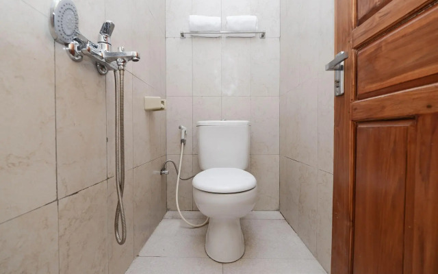 OYO 1312 Graha Wisata Hotel
