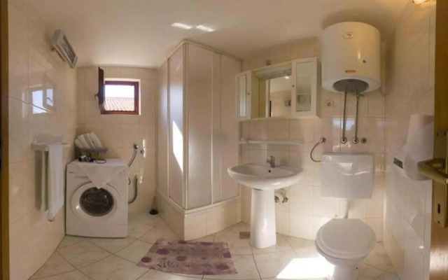Apartment Milna 8896b