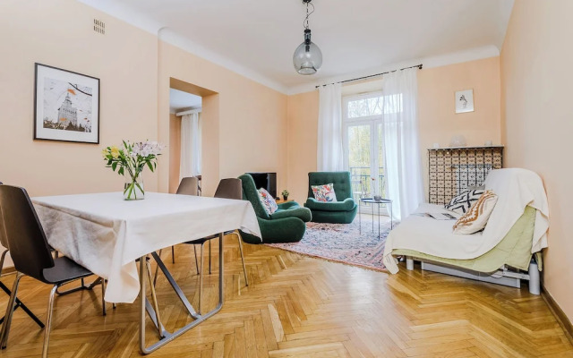 ShortStayPoland Szara B170