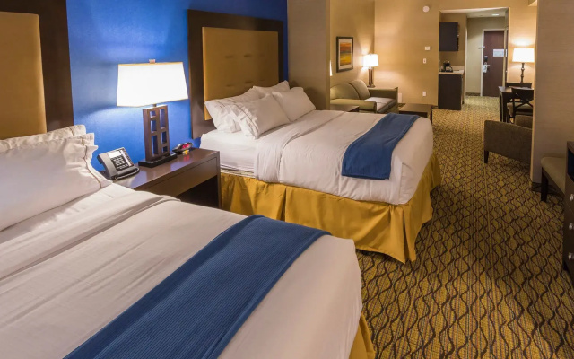 Holiday Inn Express & Suites Thunder Bay by IHG