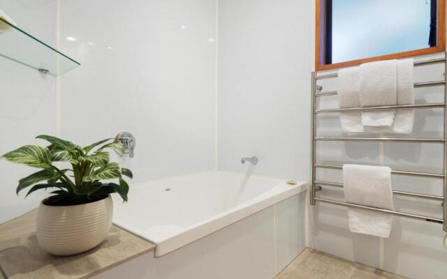 Lodges 8 Central Location