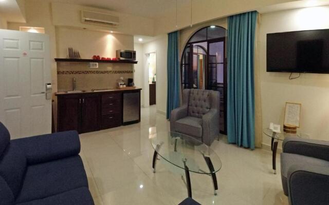 The Westmarine Waterfront Hotel