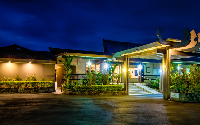 Tanoa Skylodge Hotel