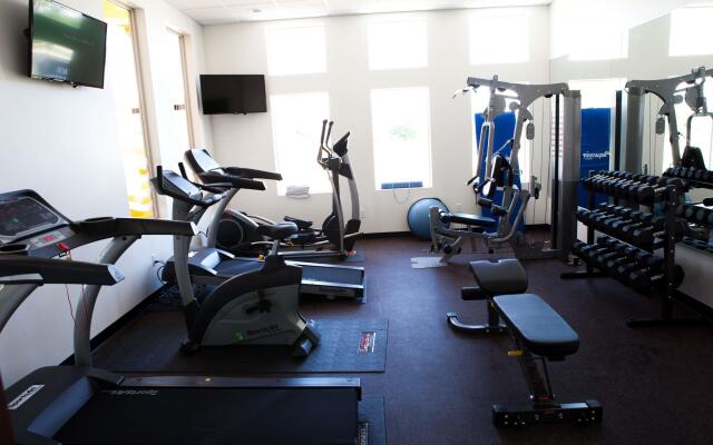 Best Western Plus Service Inn & Suites