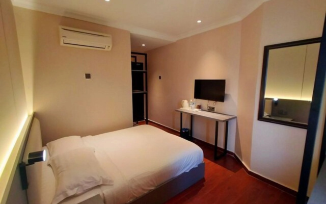 Hotel O GHC Near Penang Street Art Formerly Queen City Hotel – Guest Rooms – George Town