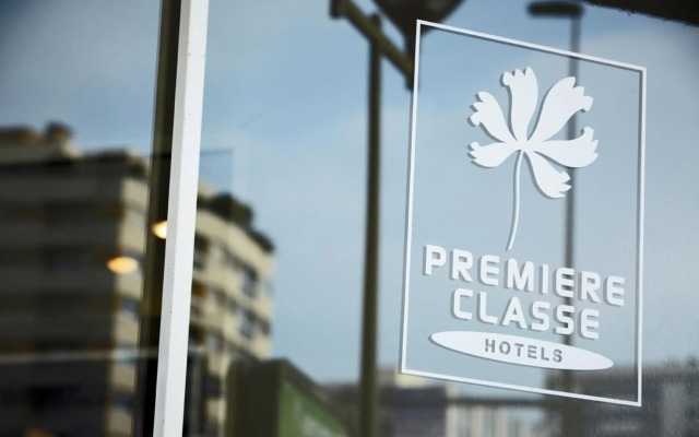 Premiere Classe Paris Ouest - Pont De Suresnes