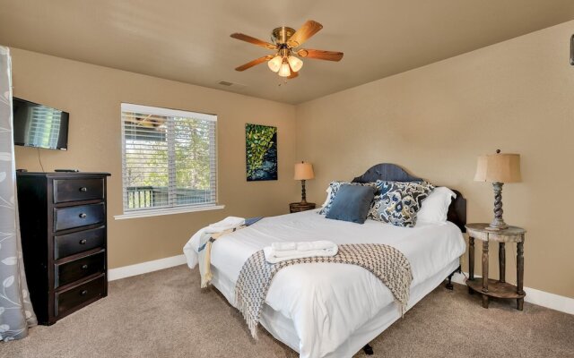 Bass Lake Beauty! 4 BDR Sleeps 16, Lakefront Views