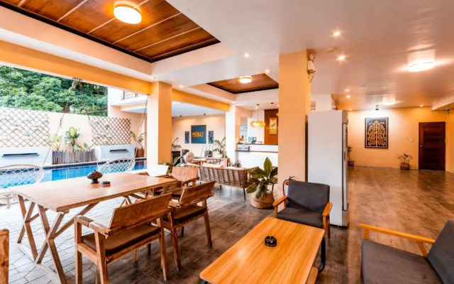 Molly Resort