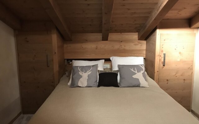 Chalet With 5 Bedrooms in Praz-sur-arly, With Wonderful Mountain View,