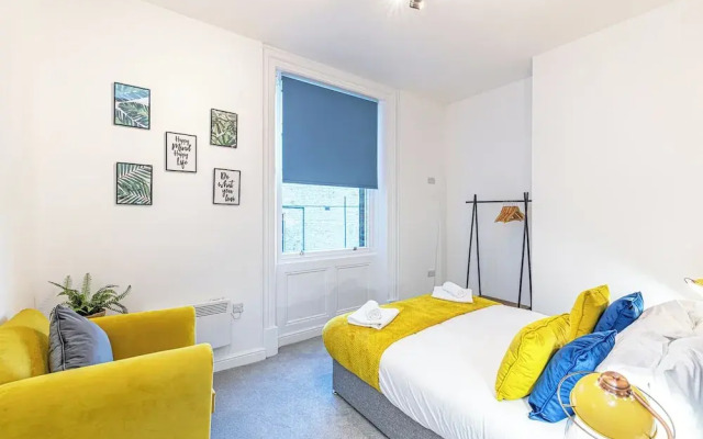 Prescott Court by Guestz