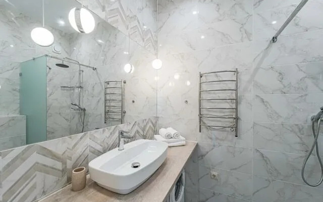 Оригами на ул. Карла Маркса,  д. 13Б